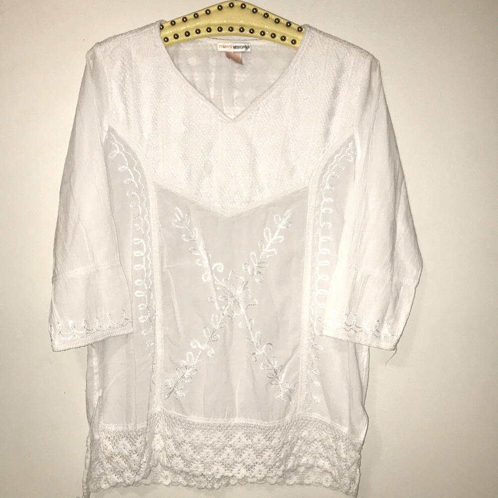 White Embroidered Cotton V-Neck Top